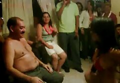 انگلیسی عیار که در دانلود فیلم سوپر از سایت شهوانی حال کار بر روی پیشرفته دیک با دهان ماهرانه او