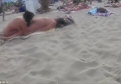 پدر OLD4K. bald به طور فعال معشوقه خود لینک شهوانی را با شناگران بزرگ تمرین می کند .